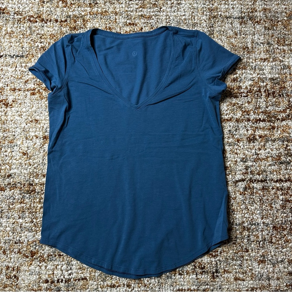❤️SOLD❤️Lululemon Teal/Blue Love Tee